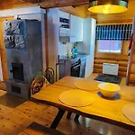 Vaehaereinari, Moekki Yllaeksellae Chalet Yllasjarvi