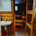Vaehaereinari, Moekki Yllaeksellae Chalet