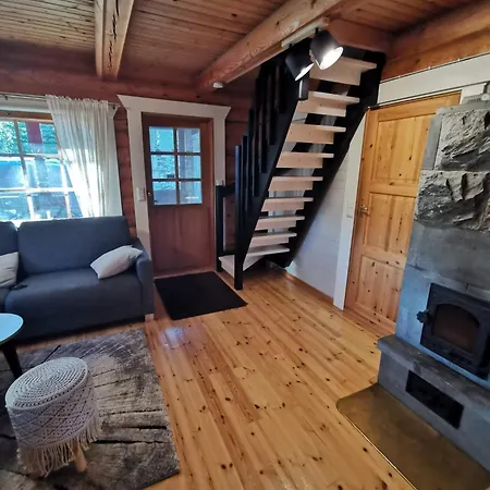 Vaehaereinari, Moekki Yllaeksellae Dağ evi Ylläsjärvi