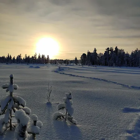 Vaehaereinari, Moekki Yllaeksellae * Ylläsjärvi