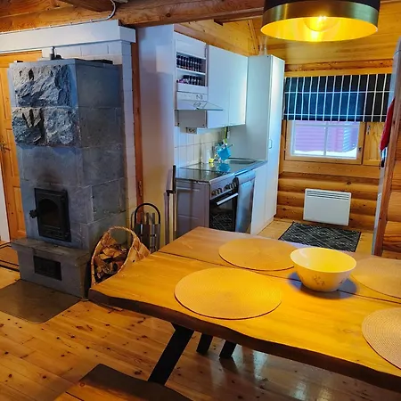 Vaehaereinari, Moekki Yllaeksellae Chalet Ylläsjärvi