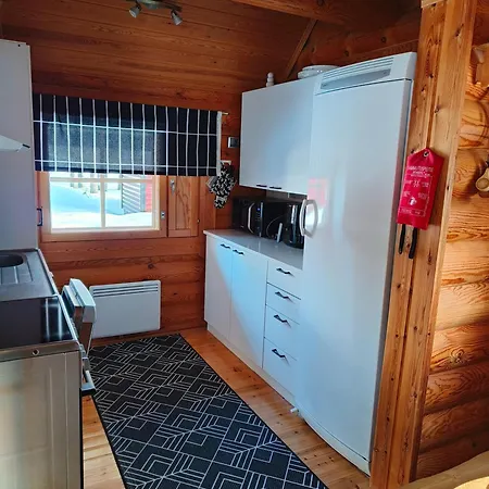 Vaehaereinari, Moekki Yllaeksellae Chalet *