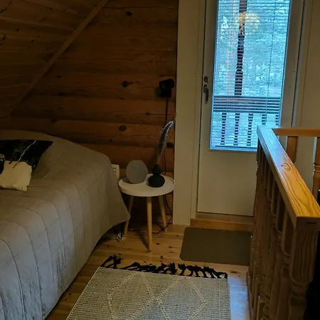 Alpesi faház Vaehaereinari, Moekki Yllaeksellae