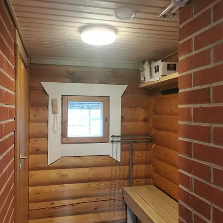 Alpstuga Vaehaereinari, Moekki Yllaeksellae