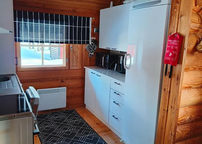 Vaehaereinari, Moekki Yllaeksellae 木屋 *